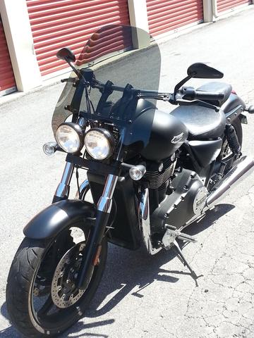 Triumph thunderbird hot sale windshield